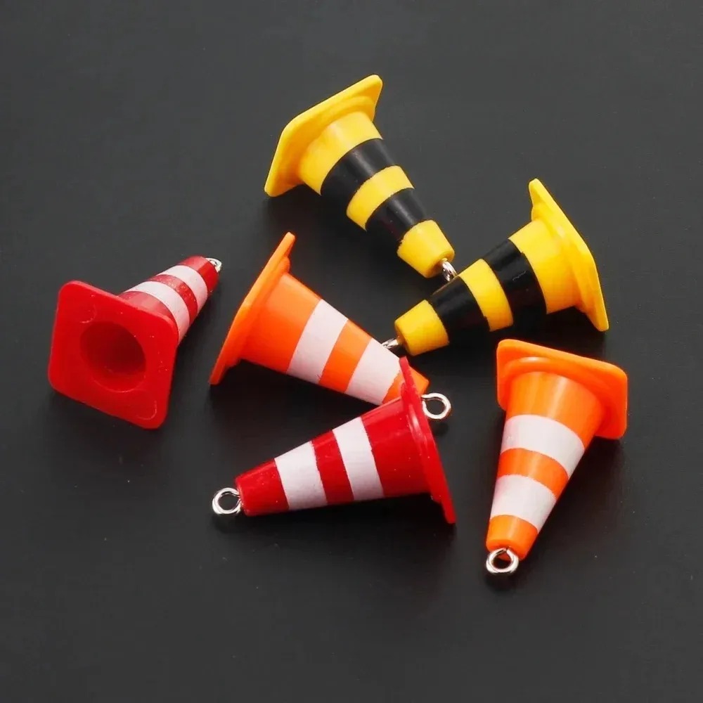 10 piezas de dijes divertidos  - Road Traffic Cone reseña y precio